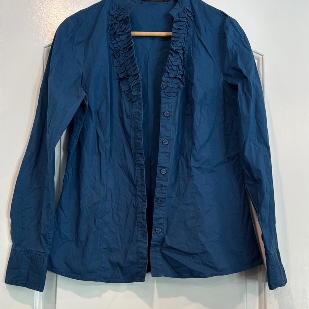 ⚫️ The Limited Women’s Ruffled V-Neck Button-Down Blouse Size Medium